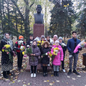 ”Sub flacăra marelui poet Adrian Păunescu”, omagiu de comemorare a scriitorului național