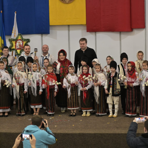 Festivalul de datini și obiceiuri de iarnă „Să trăiți să-nfloriți”, etapa de sector